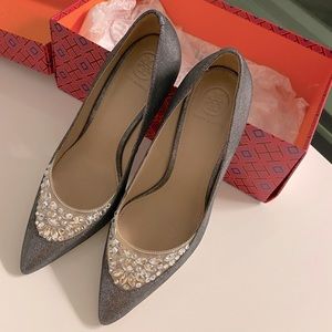 Very New Tory Burch lamb leather heels. Size 7. Only wear once.